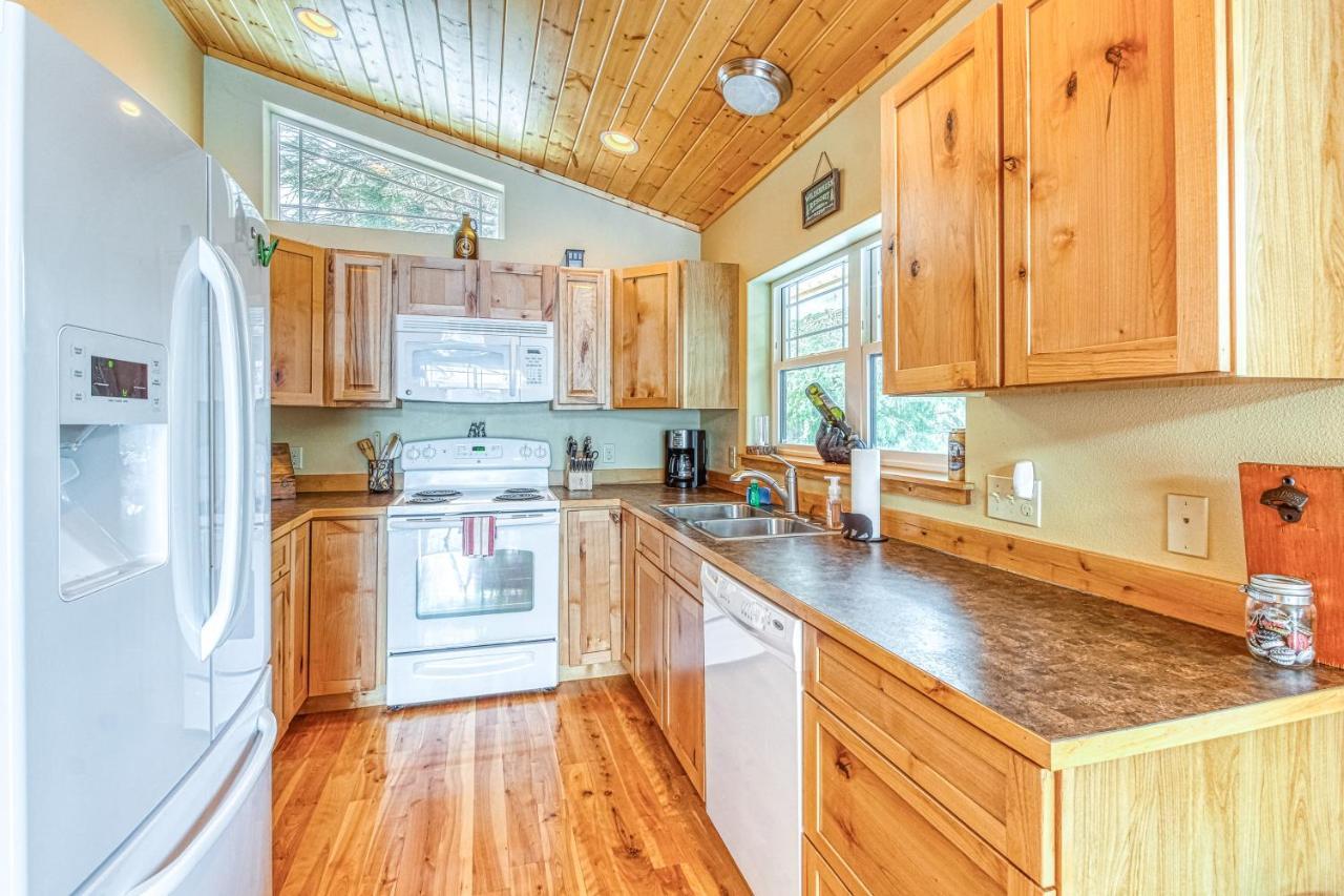 River Song Cabin Левънуърт Екстериор снимка